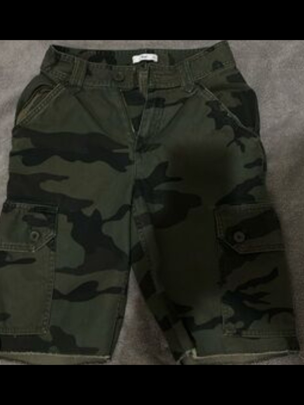 Aritzia Olive Green Camo Cargo Shorts